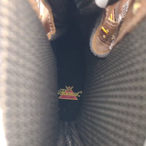 Thorogood Boots 804-3898 8" Waterproof Sz 10.5 EE Steel Toe Safety 1957 Moc Toe - Picture 7 of 8